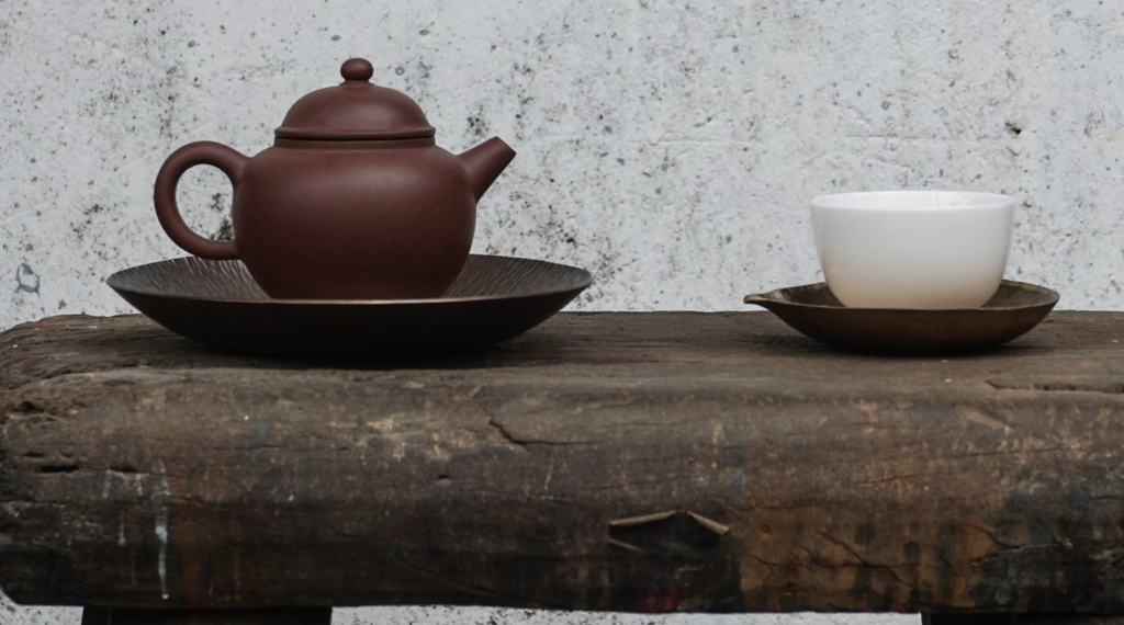 The Evolution of Materials in Tea Set Construction